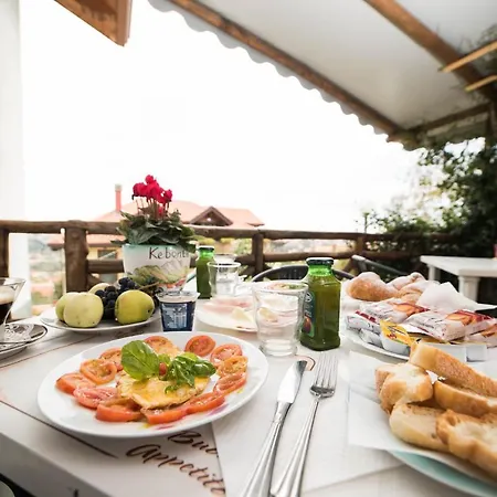 Kebonta Bed & Breakfast 4*