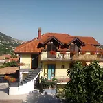 Bed & Breakfast Kebonta 4*