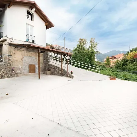 Kebonta 아제롤라