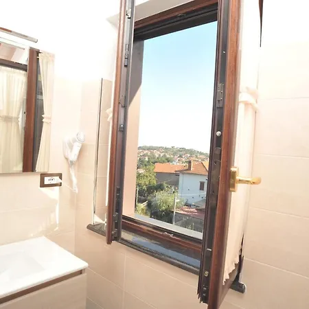 Bed & Breakfast Kebonta 3*